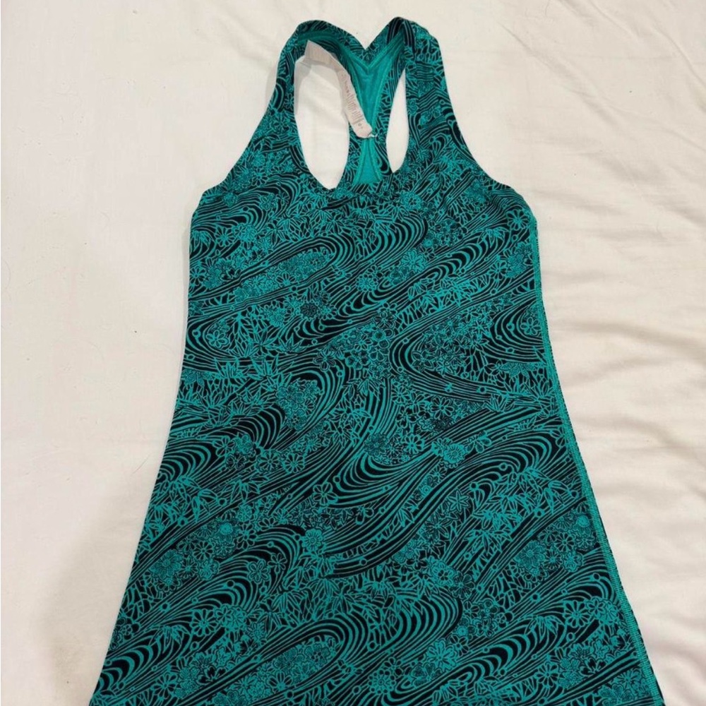 Lululemon Cool Racerback Tank Teal Black Print  size 4